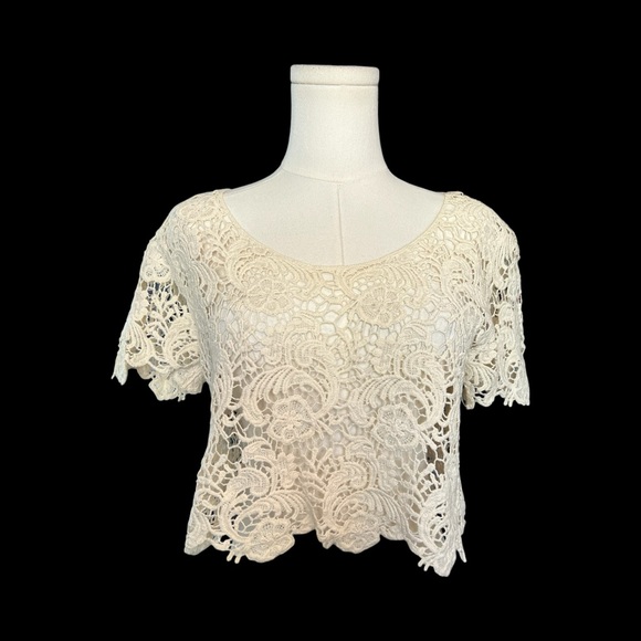 Dizzy Lizzy Tops - 🆕 🤍✨ NWOT DIZZY LIZZY Cream Lace Short Sleeve Top | Sz S